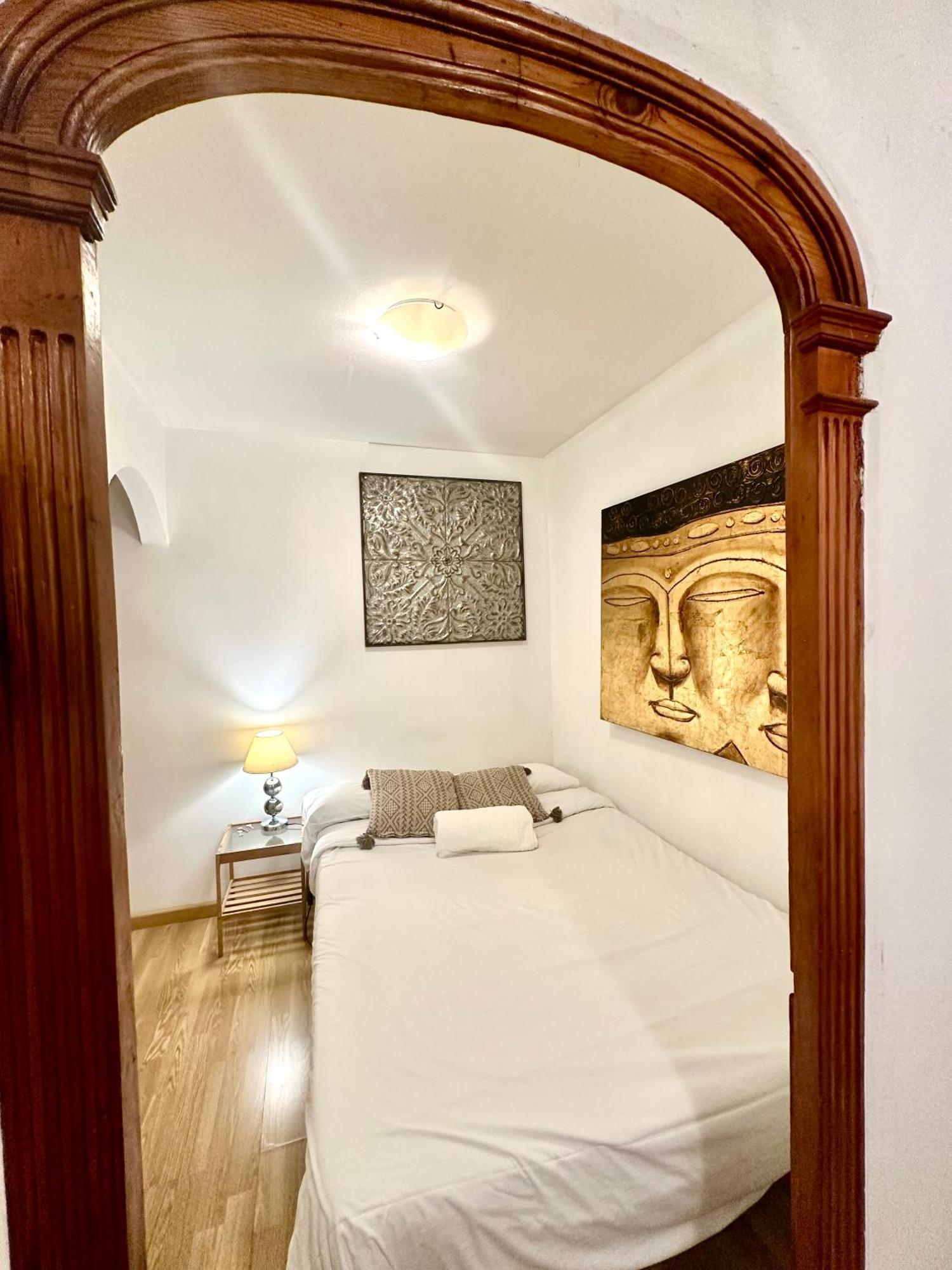 Private Rooms In City Center Barcelona Exterior foto
